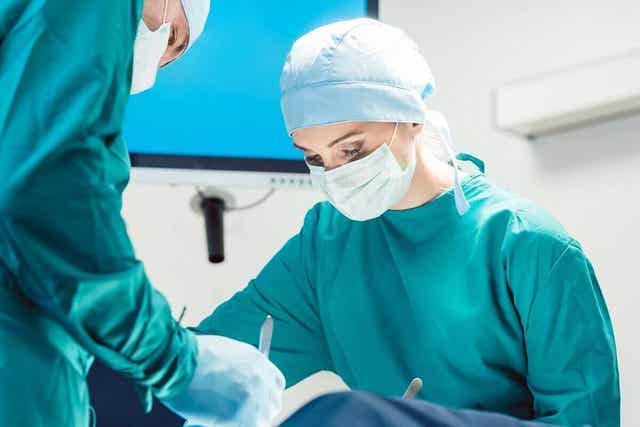 Puerperal sepsis läkare opererar