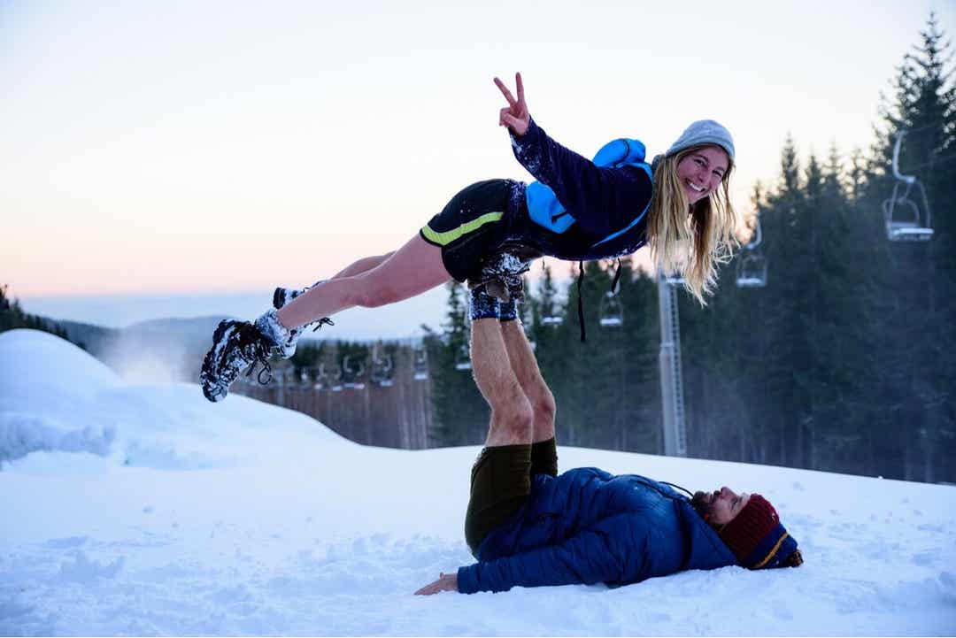 Vi förknippar blå färg med is och snö
