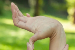 Hypermobilitet under barndomen: Fördelar och nackdelar