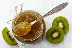Ett lätt och gott recept på sylt på kiwi