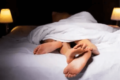 sexuell kompatibilitet: par i säng