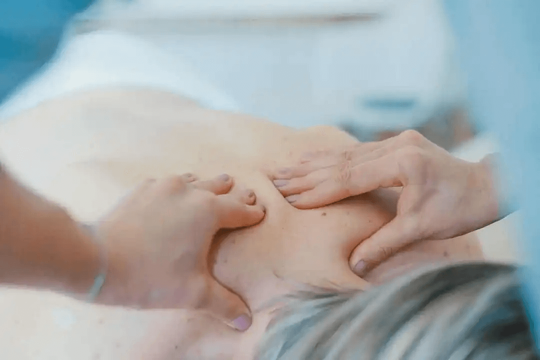 massage av de djupa vävnaderna