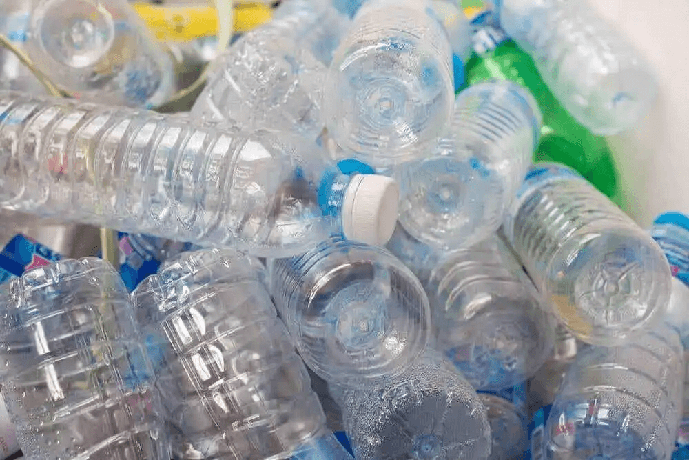 plastflaskor