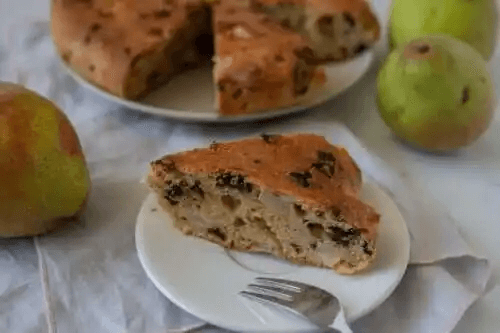 Ett steg-för-steg recept på mjuk päronkaka