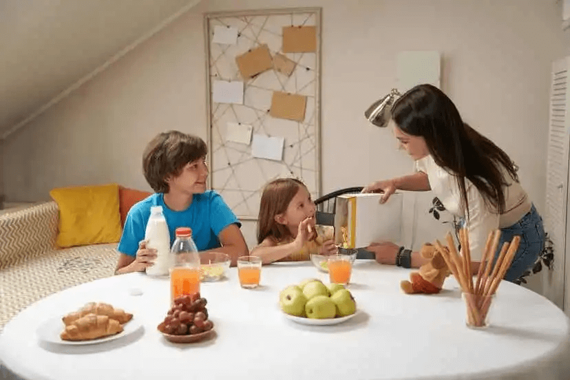 en mer organiserad frukost för hela familjen