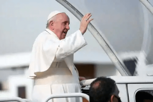 Påven Franciskus har symptomatisk divertikulär stenos