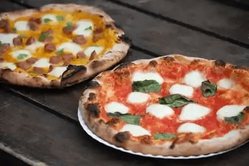 pizza från vedeldad ugn