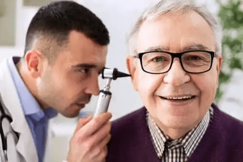 många har så svår hörselnedsättning att det allvarligt försämrar deras liv