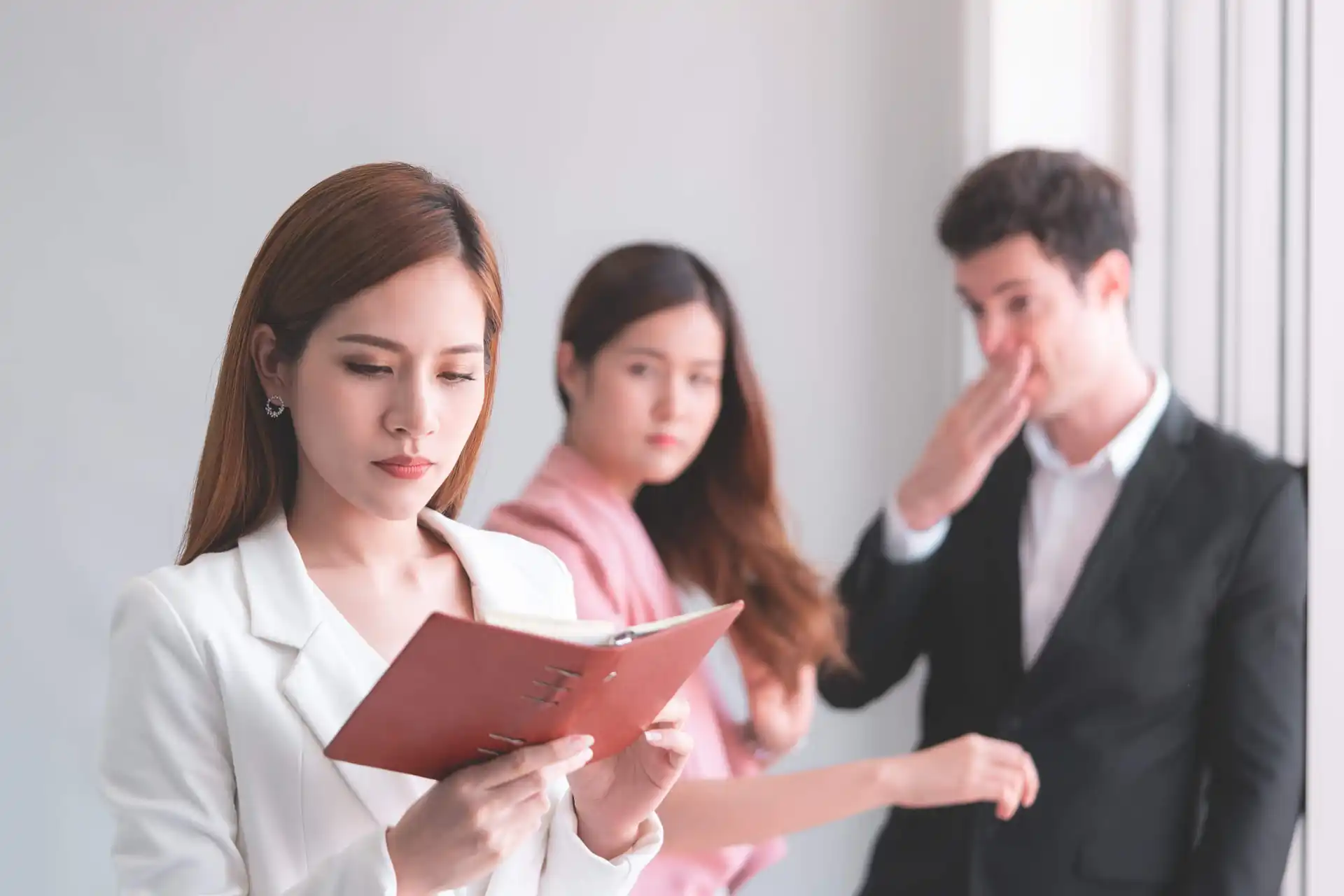 Skvaller och rykten på kontoret