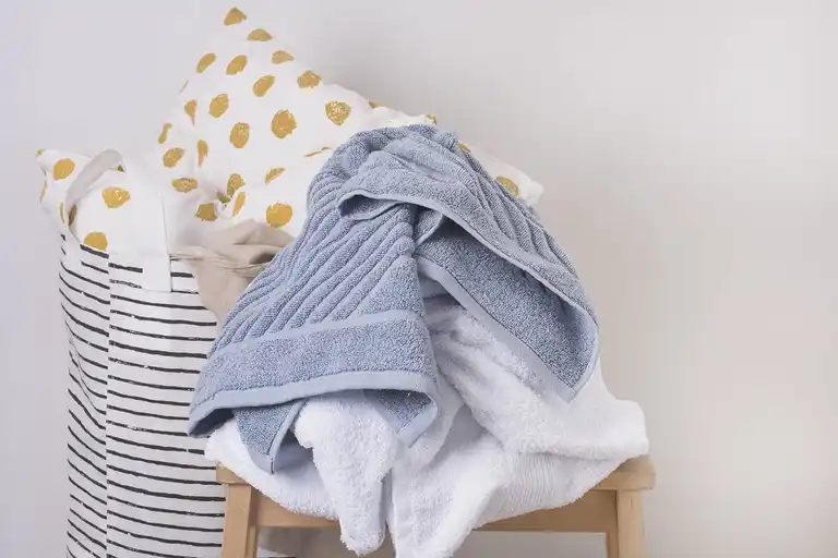 Våt tvätt orsakar mögel