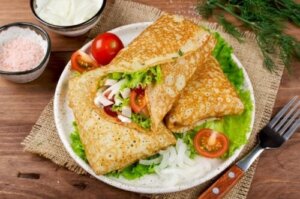 Enkelt och nyttigt recept på kyckling- och grönsakscrepes
