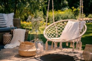 Hur man inreder en trädgård i chill out-stil