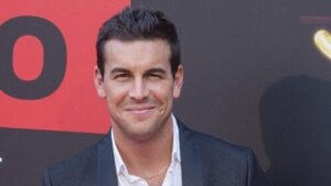 Mario Casas tränar hela kroppen med funktionell träning