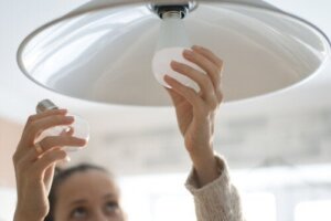 Lär dig om fördelarna med att använda LED-lampor