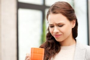 Dysgeusi: varför har du en bitter smak i munnen?