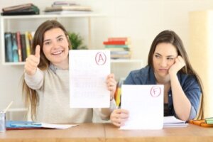 Finns det något som heter "positiv avundsjuka"? Detta säger psykologer
