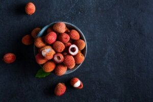 Fördelarna med litchi: en söt frukt med mycket näring