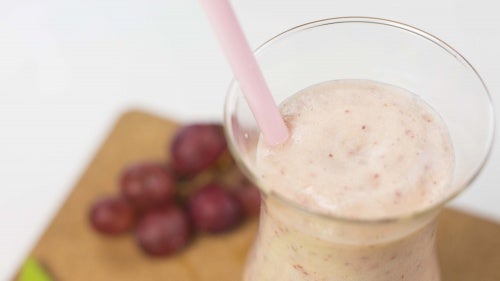 Druv- och ananasjuice för att sänka kolesterolet