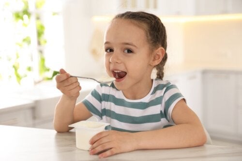 12 hälsosamma mellanmål att ge dina barn